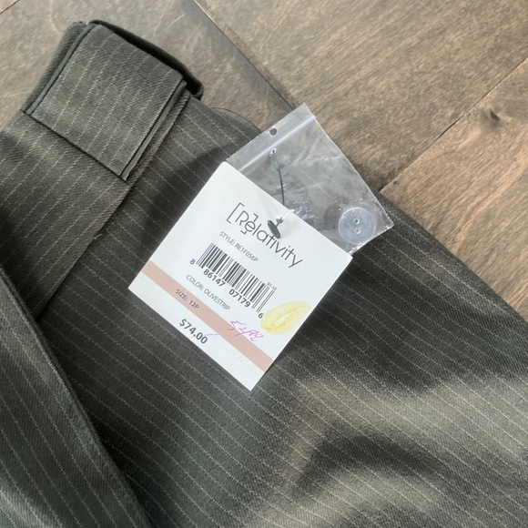 Relativity Olive Stripe Pant, size 12P - Picture 11 of 12